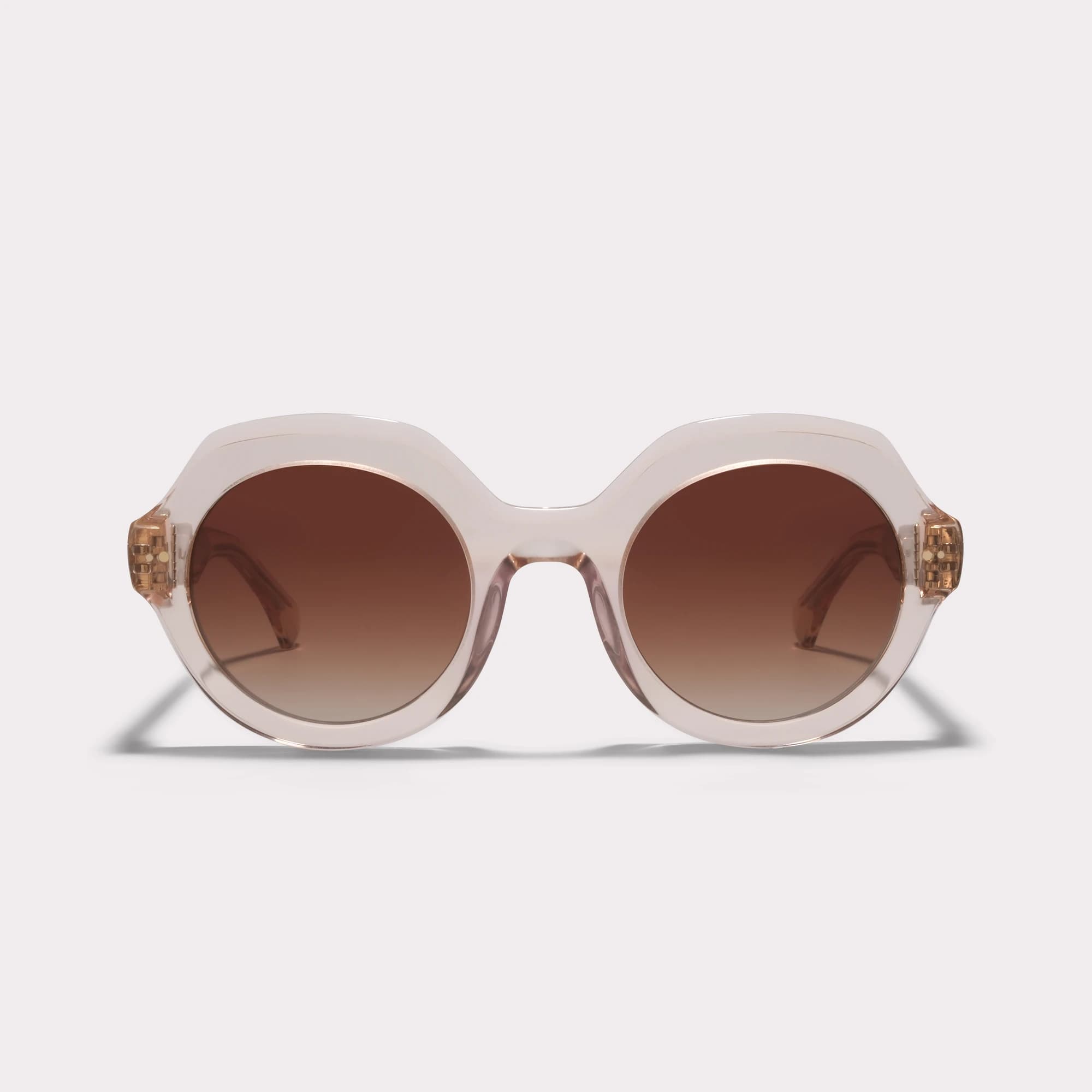 Une paire de Mia Champagne Lunettes de soleil vue de face
