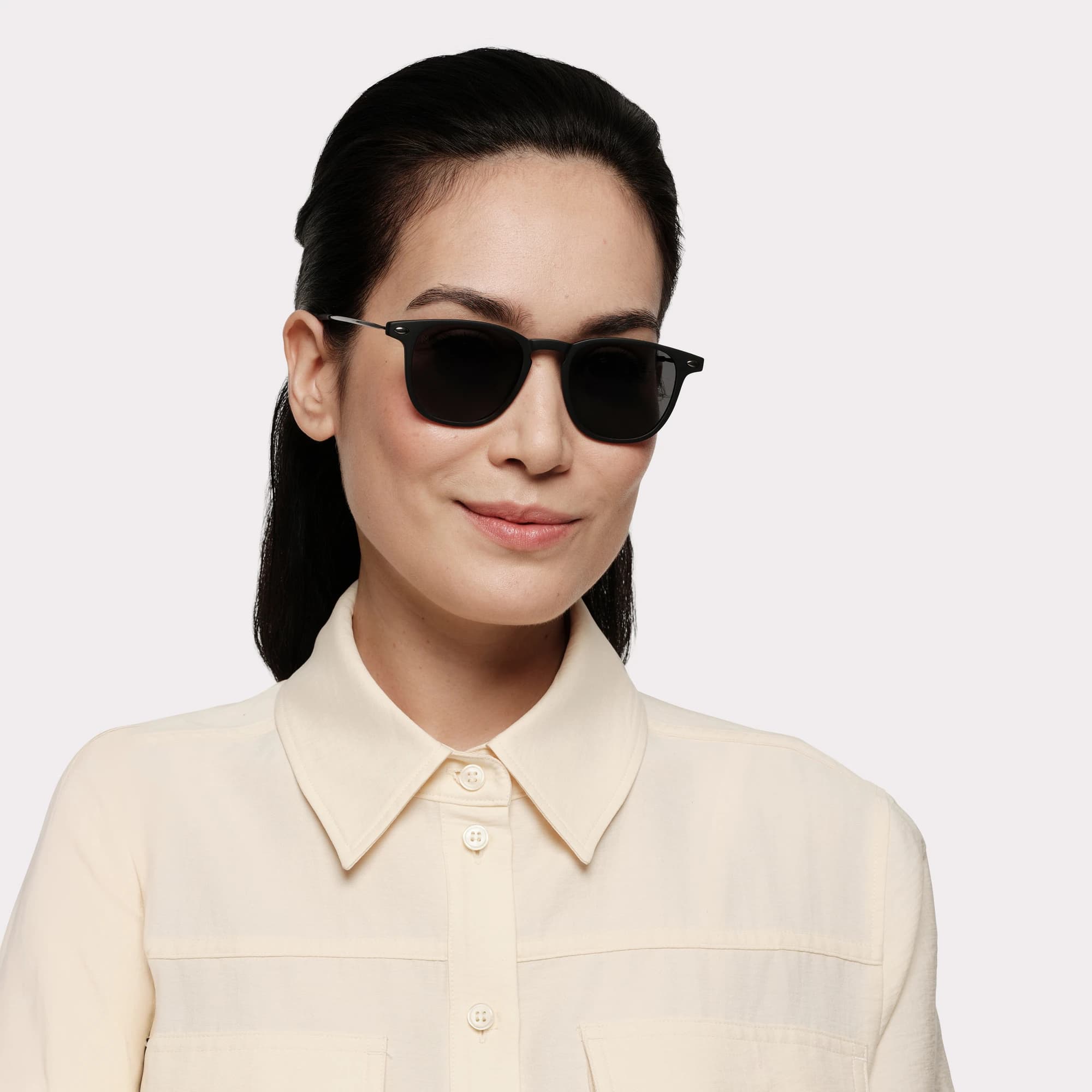 A pair of Doni Black Multi-distance™ reading sunglasses