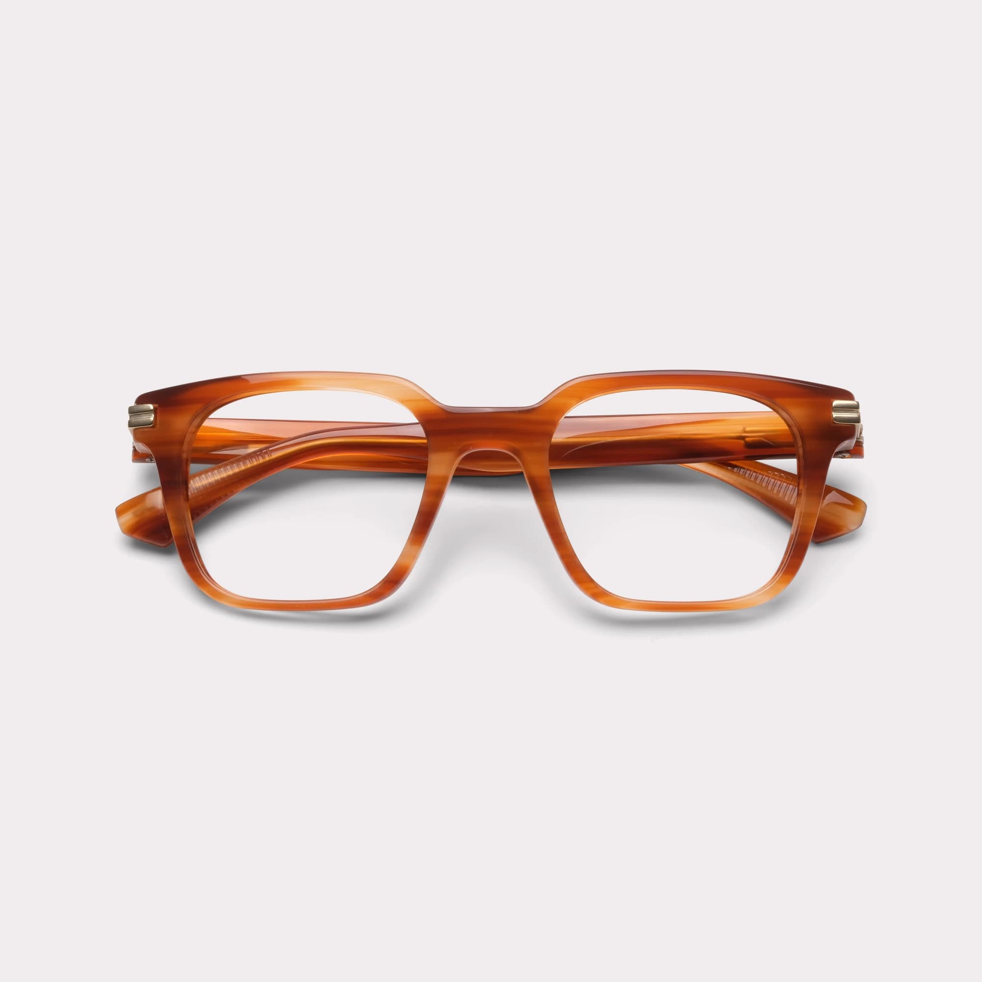 Un par de Fred Light Marble Gafas graduadas plegado