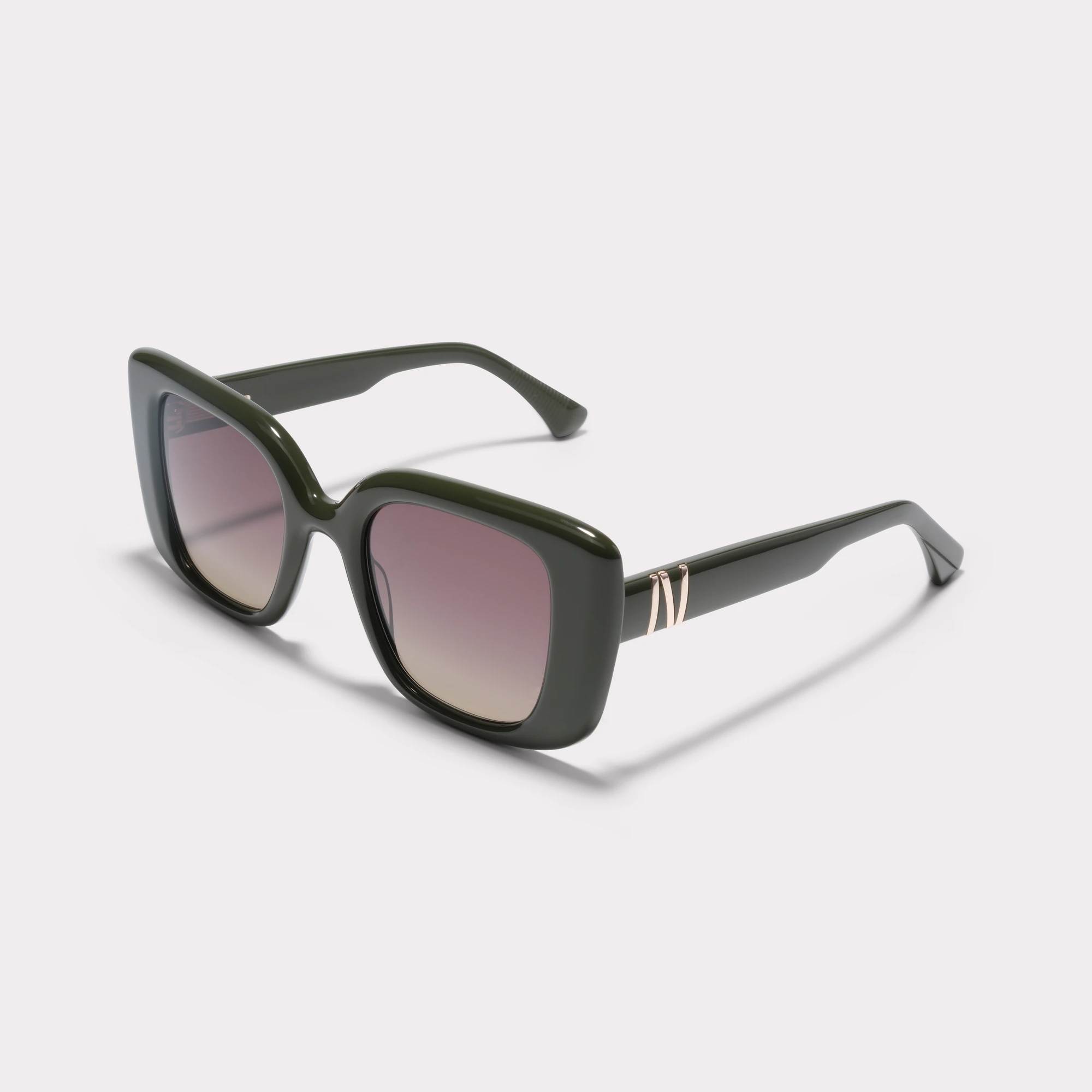 Ein Paar Mona Camo Sonnenbrille , von der Seite gesehen