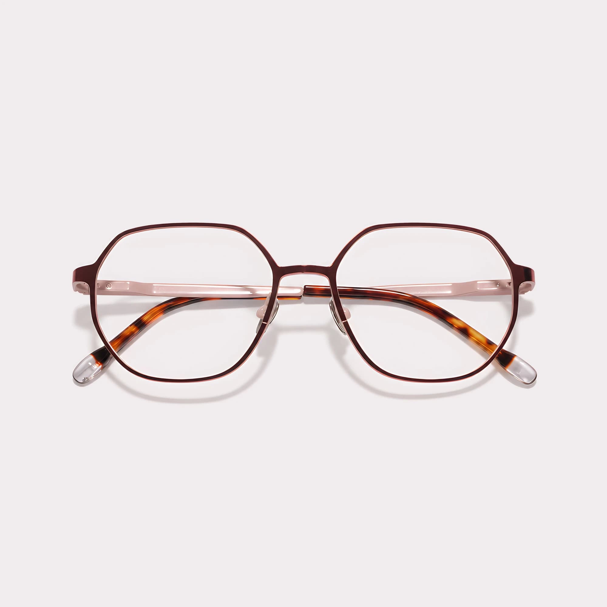 Un par de Alix Burdeos Gafas graduadas plegado
